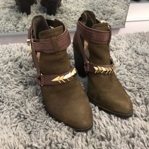 Gianni Bini Ankle Boots